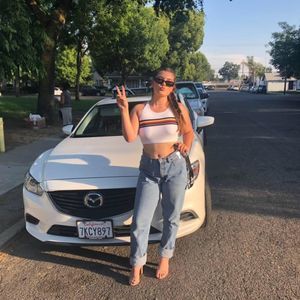 Meet your Posher, Brooke